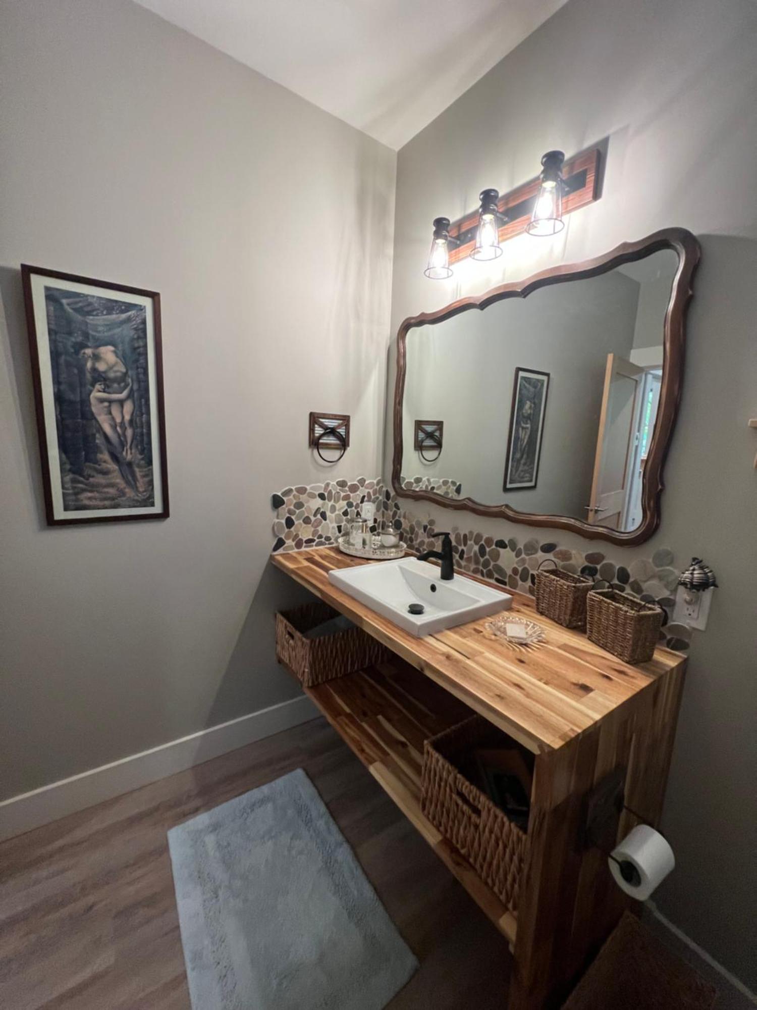 Cowichan Valley Guest Cottage Ladysmith Εξωτερικό φωτογραφία